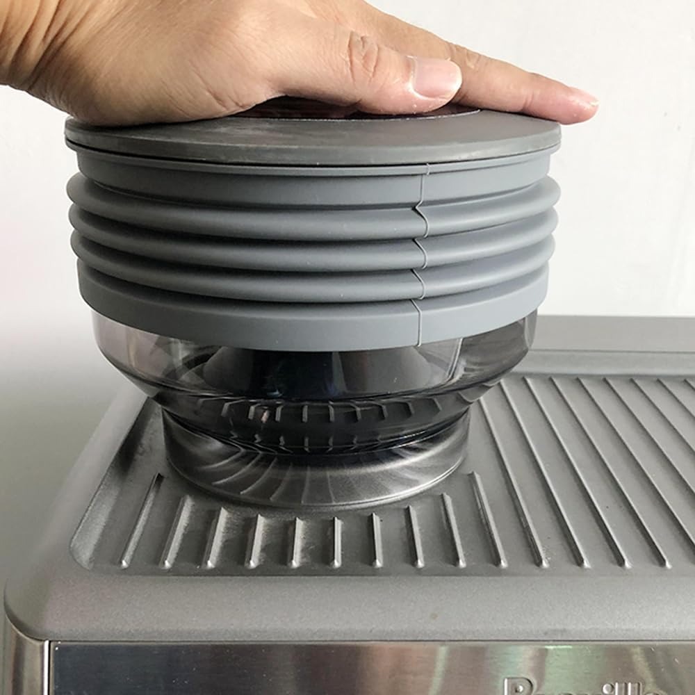 Silikonowy mieszek i zbiornik  – Breville Espresso Barista Express recenzja i cena
